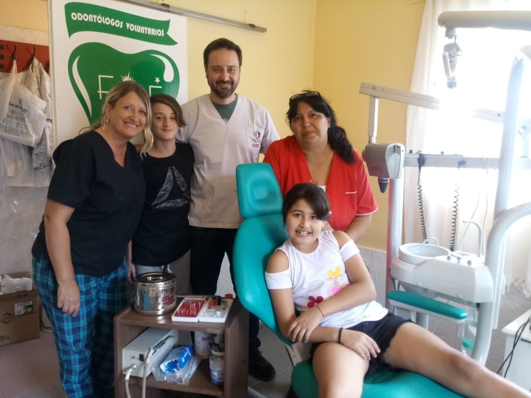 El equipo de Ortopedia Funcional del consultorio odontológico en Fundación Misión Esperanza