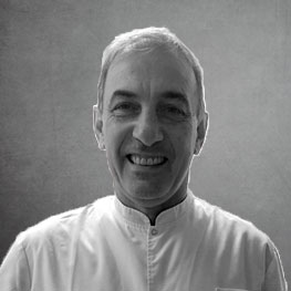 Dr. Gustavo Zanotti